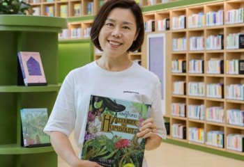 [회원소식] 하지원 대표 인터뷰 : 하루 1000여명 방문하는 이 도서관엔 ‘일회용품’이 …